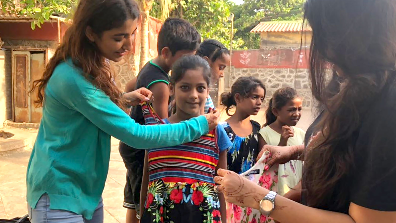 What’s your New Year’s Resolution? Make fashion more responsible! Buy less, Give More!