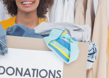 How to clean your wardrobe and prepare a donation box?
